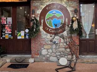 ENTRE LACS ET COLLINES